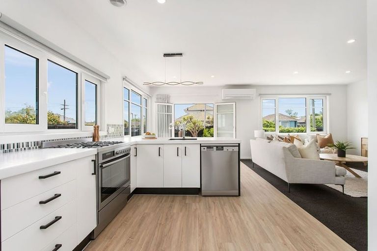 Photo of property in 59 Pacific Road, North New Brighton, Christchurch, 8083