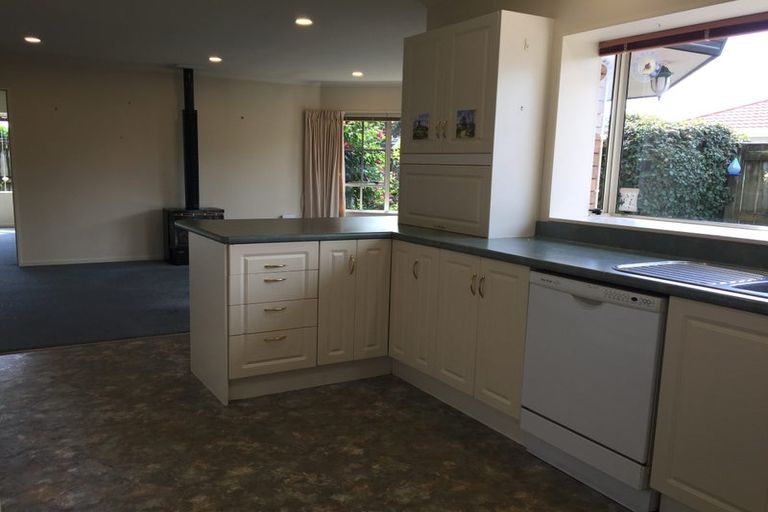 Photo of property in 15 San Vito Place, Paraparaumu Beach, Paraparaumu, 5032