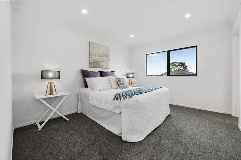 Photo of property in 8 Pineview Drive, Rosehill, Papakura, 2113