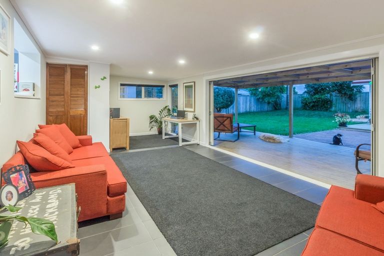 Photo of property in 91 Taikata Road, Te Atatu Peninsula, Auckland, 0610