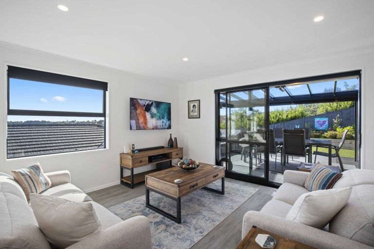 Photo of property in 124 Lisle Farm Drive, Pukekohe, 2120