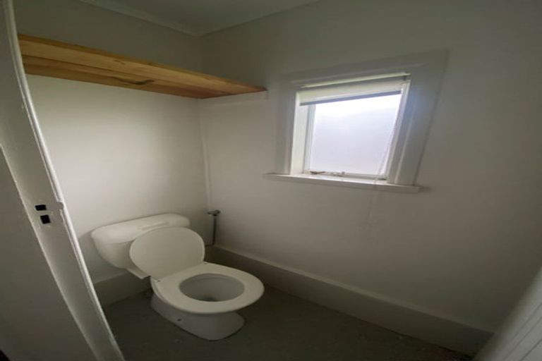 Photo of property in 10 Pukemiro Road, Te Kamo, Whangarei, 0112