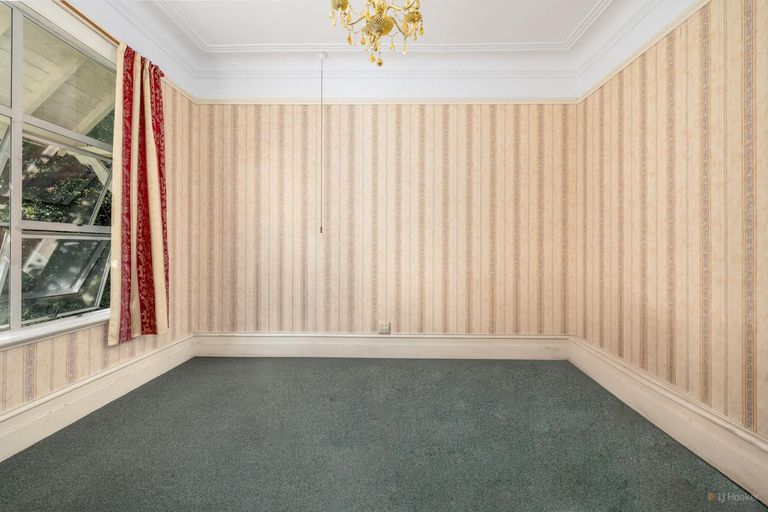Photo of property in 30 Rhodes Street, Waimate, 7924