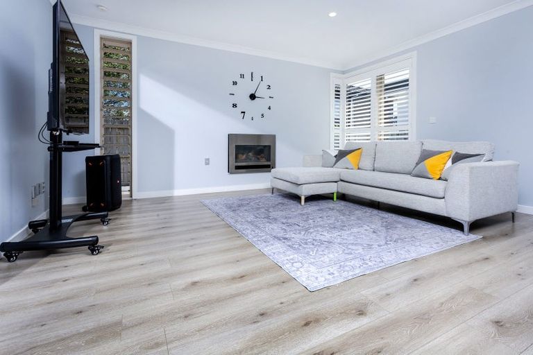 Photo of property in 8 Hornbill Drive, Fairview Heights, Auckland, 0632
