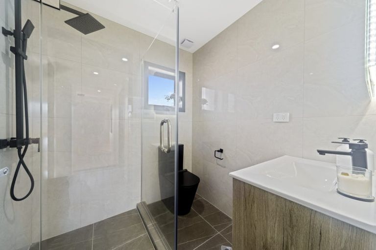 Photo of property in 12c Hill Crescent, New Lynn, Auckland, 0600
