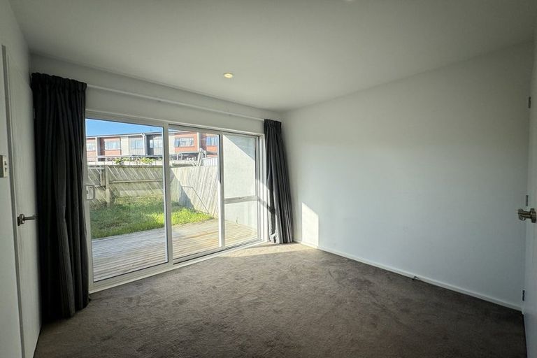 Photo of property in 11 Meritage Lane, Te Atatu South, Auckland, 0610