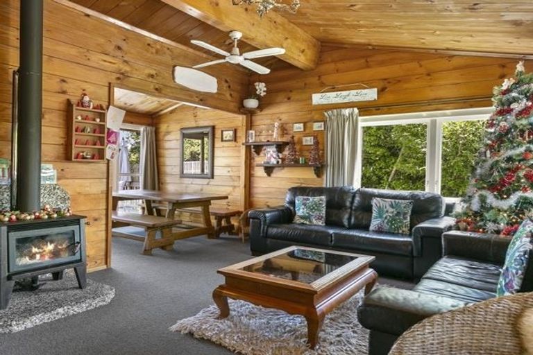 Photo of property in 33 Sunset Street, Hilltop, Taupo, 3330