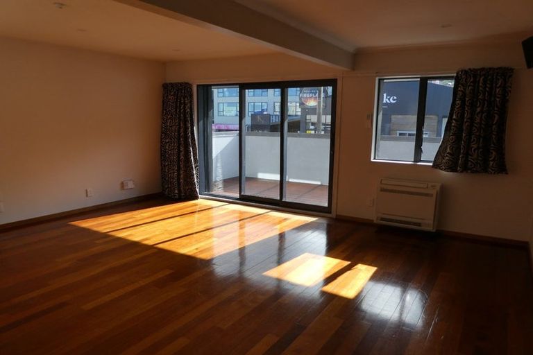 Photo of property in 2 Pickering Street, Kaiwharawhara, Wellington, 6035