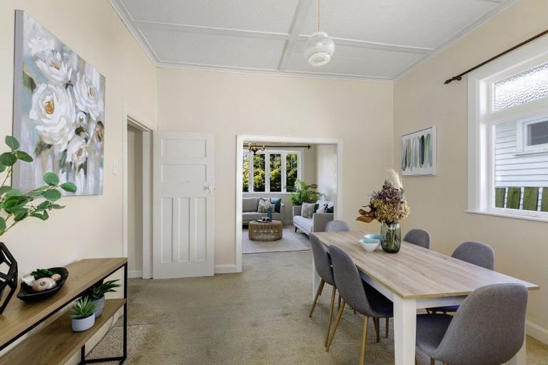Photo of property in 22 Waikato Street, Island Bay, Wellington, 6023