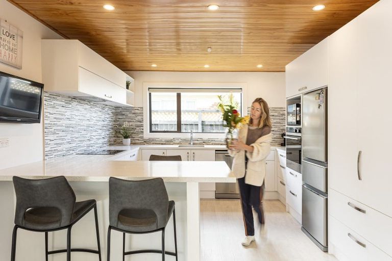 Photo of property in 215 Bay View Road, Saint Clair, Dunedin, 9012