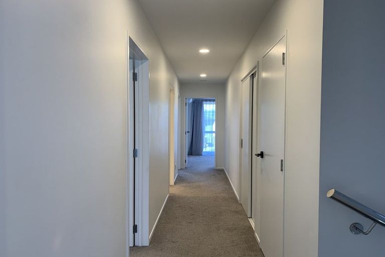 Photo of property in 115 Waekahu Road, Westgate, 0814