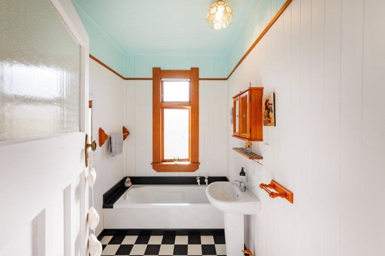 Photo of property in 47 Station Road, Marton, 4710