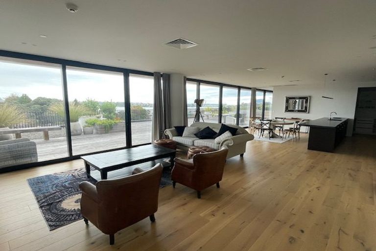Photo of property in 359 Cameron Road, Tauranga, 3110