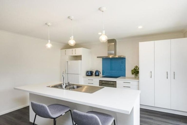 Photo of property in 6 Cardiff Street, Highbury, Palmerston North, 4412