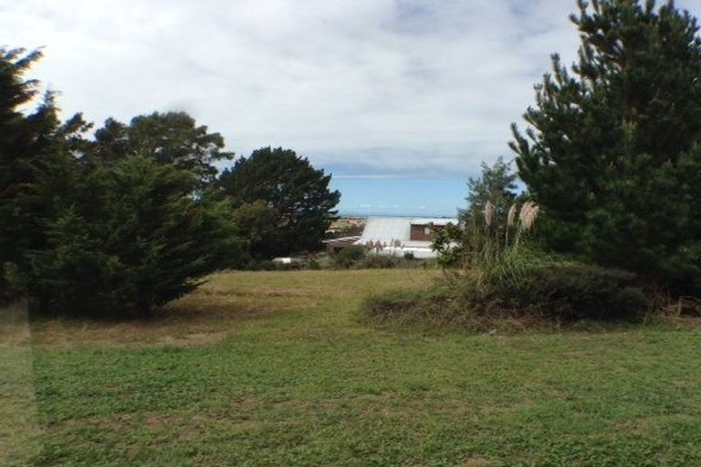 Photo of property in 1121a Whangaparaoa Road, Tindalls Beach, Whangaparaoa, 0930