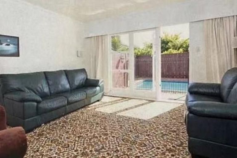 Photo of property in 2/56 Great South Road, Papatoetoe, Auckland, 2025