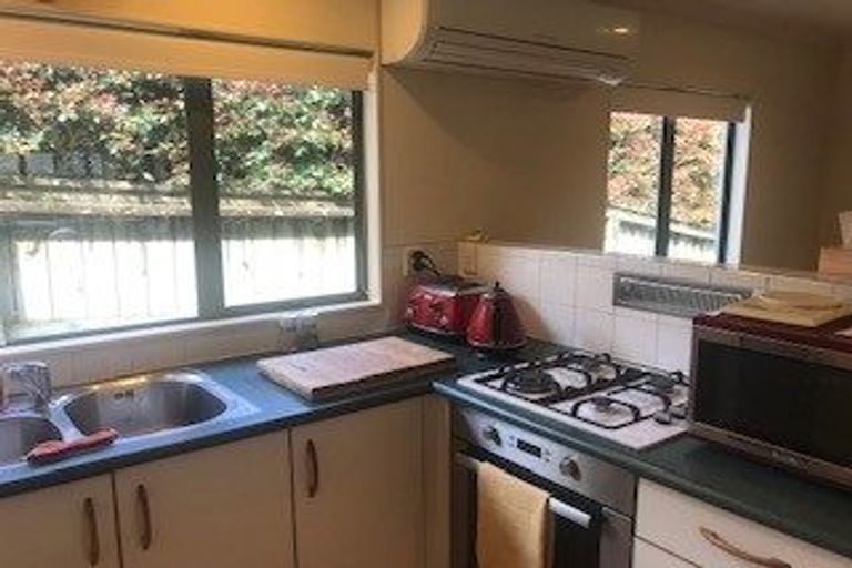 Photo of property in 28 Kinleith Way, Albany, Auckland, 0632