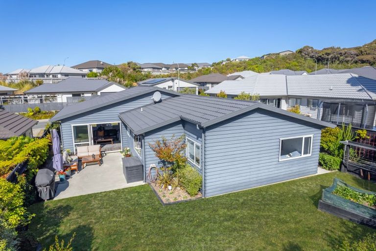 Photo of property in 6 Spritsail Place, Whitby, Porirua, 5024