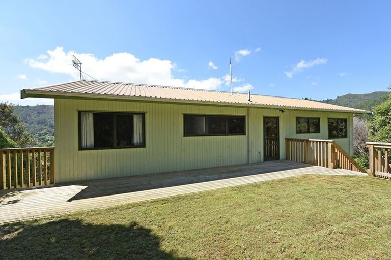 Photo of property in 43 August Street, Stokes Valley, Lower Hutt, 5019
