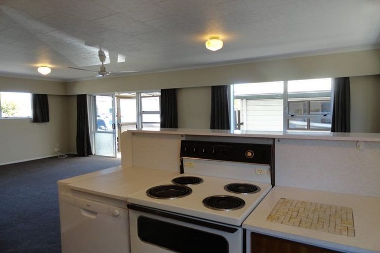 Photo of property in 2/3 Mules Street, Stoke, Nelson, 7011