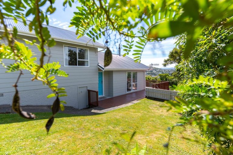 Photo of property in 8 Fitzpatrick Street, Newlands, Wellington, 6037