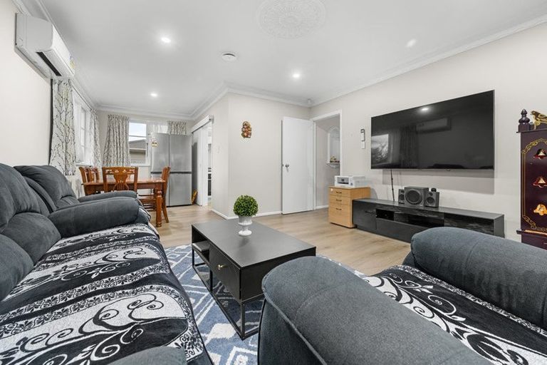 Photo of property in 3 Fleming Street, Manurewa East, Auckland, 2102