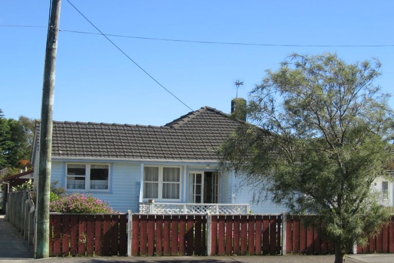 Photo of property in 35 Milton Street, Trentham, Upper Hutt, 5018
