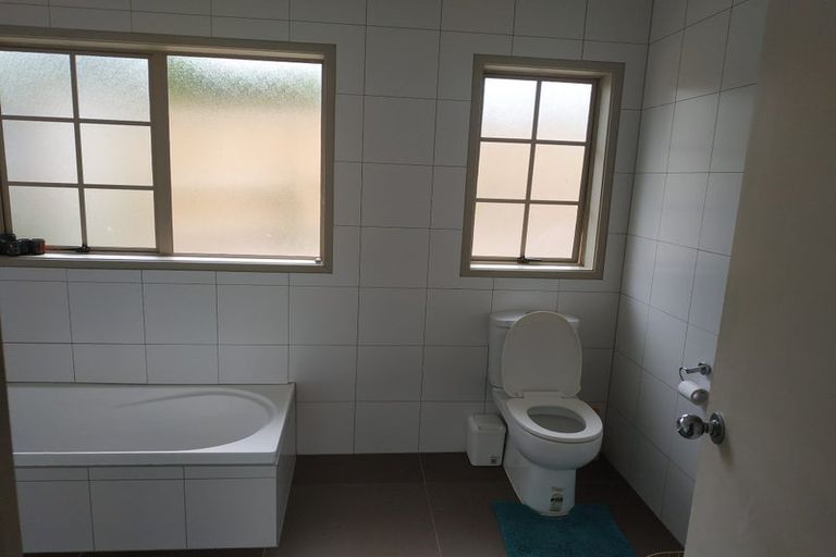 Photo of property in 66a Woodglen Road, Glen Eden, Auckland, 0602