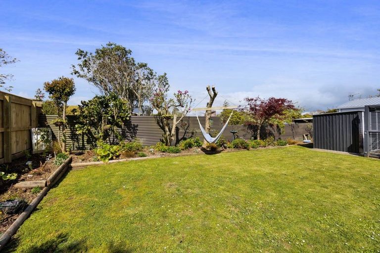 Photo of property in 20 Montjoy Street, Stratford, 4332