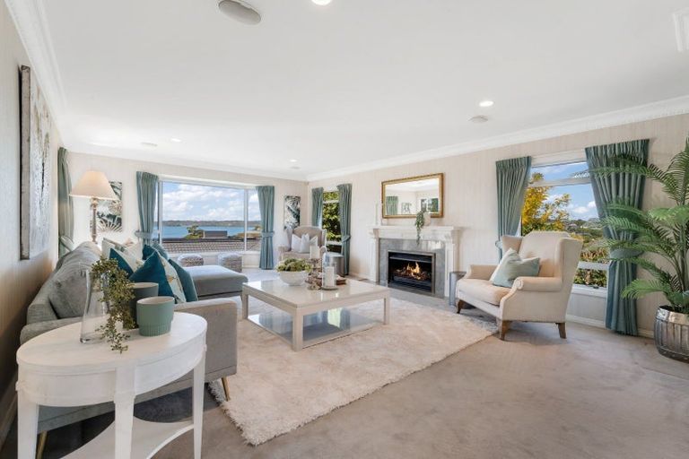 Photo of property in 1 Page Point, Mellons Bay, Auckland, 2014