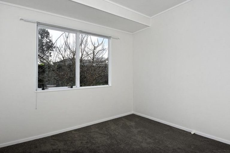 Photo of property in 18 Roberts Road, Te Atatu South, Auckland, 0610