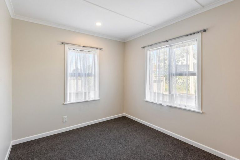 Photo of property in 33 Martin Road, Paraparaumu Beach, Paraparaumu, 5032