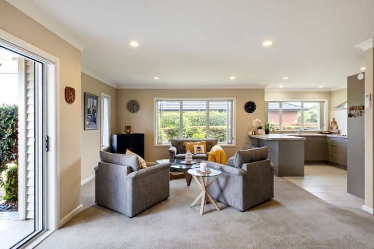 Photo of property in 5 Walter Court, Cambridge, 3434