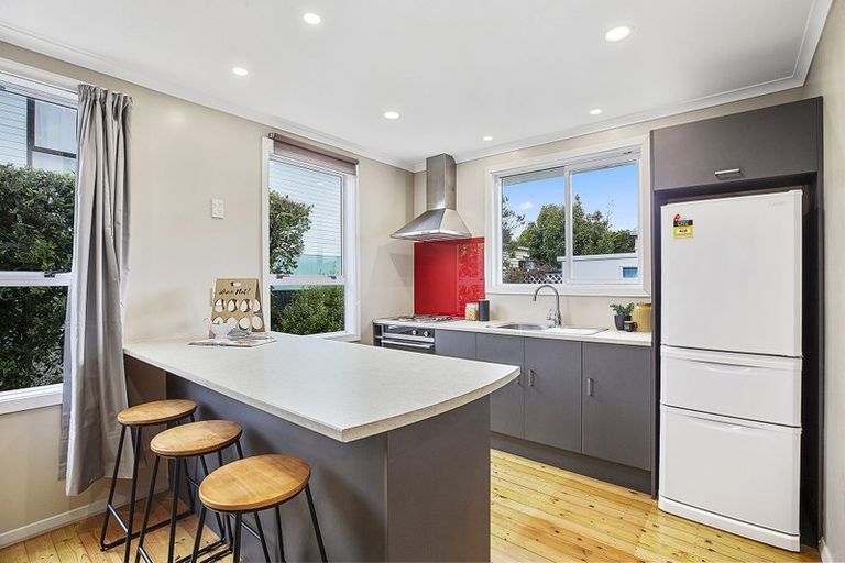 Photo of property in 43 Piko Street, Titahi Bay, Porirua, 5022