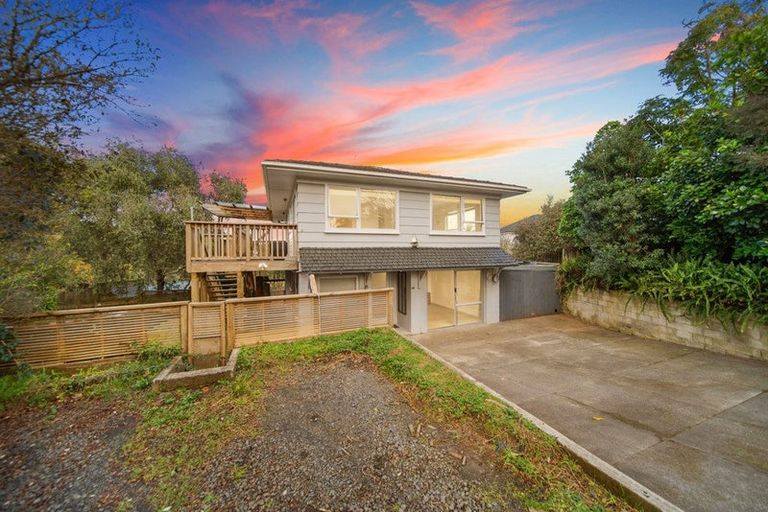 Photo of property in 34 Cyclarama Crescent, Massey, Auckland, 0614