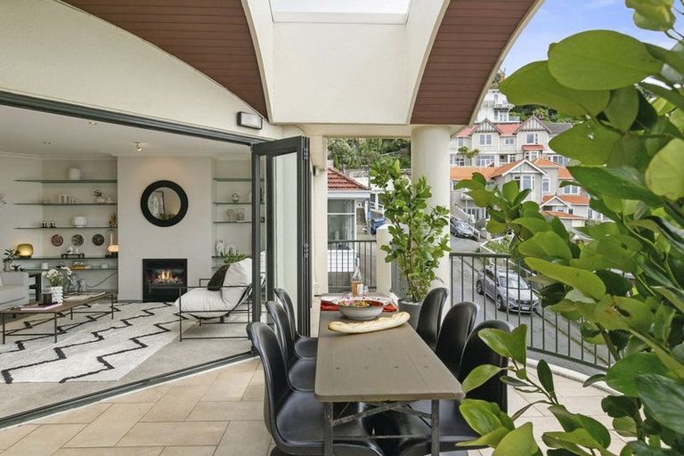 Photo of property in 15/22u Oriental Terrace, Oriental Bay, Wellington, 6011