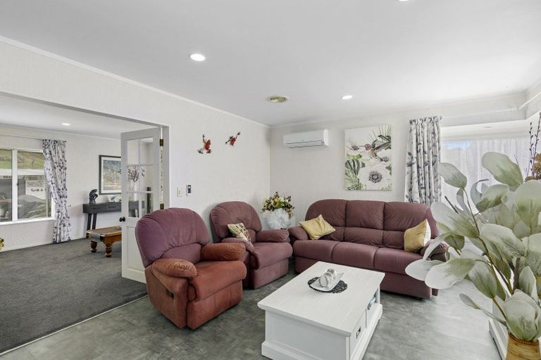 Photo of property in 2/21 Sharpe Crescent, Wainuiomata, Lower Hutt, 5014