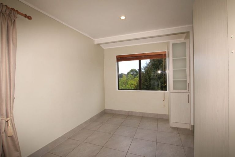 Photo of property in 1/104 Verran Road, Birkdale, Auckland, 0626