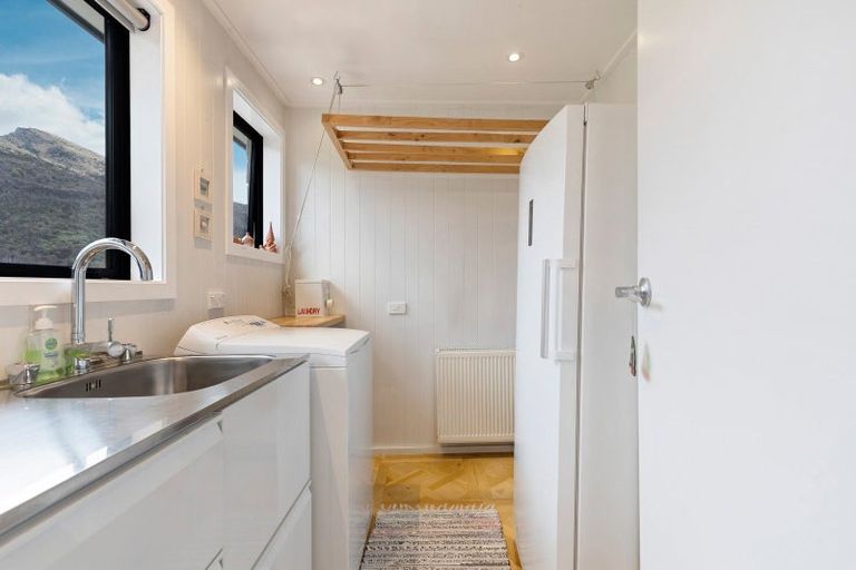 Photo of property in 6 Elva Dawson Place, Arrowtown, 9302