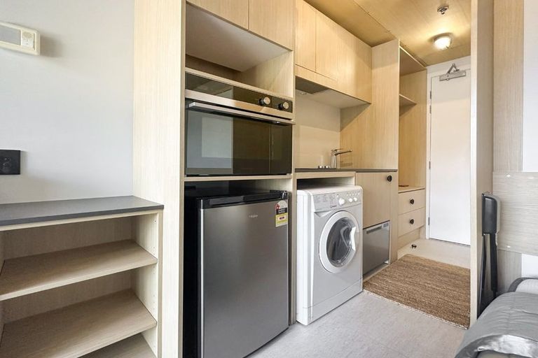 Photo of property in Vedado Apartments, 208/41u Hopper Street, Mount Cook, Wellington, 6011