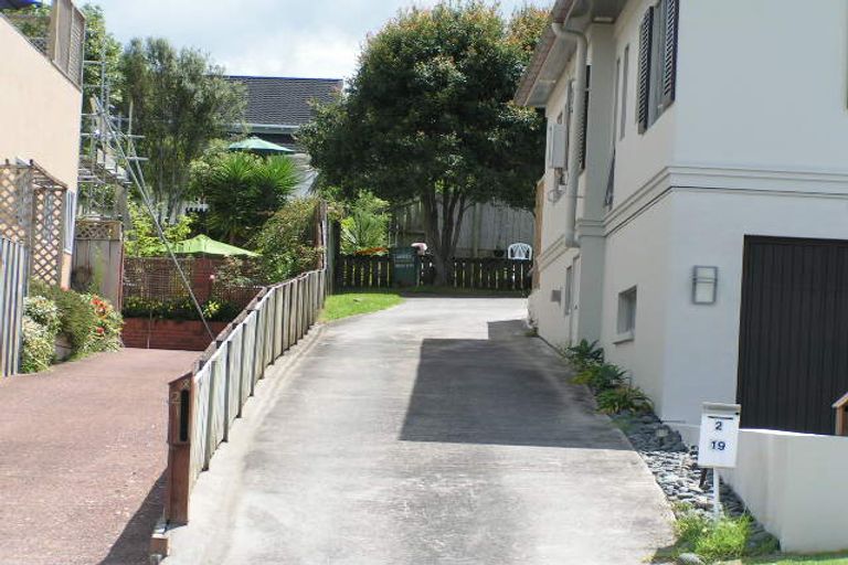 Photo of property in 2/19 Onepoto Road, Hauraki, Auckland, 0622