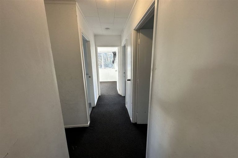 Photo of property in 10 Glenfinn Place, Massey, Auckland, 0614