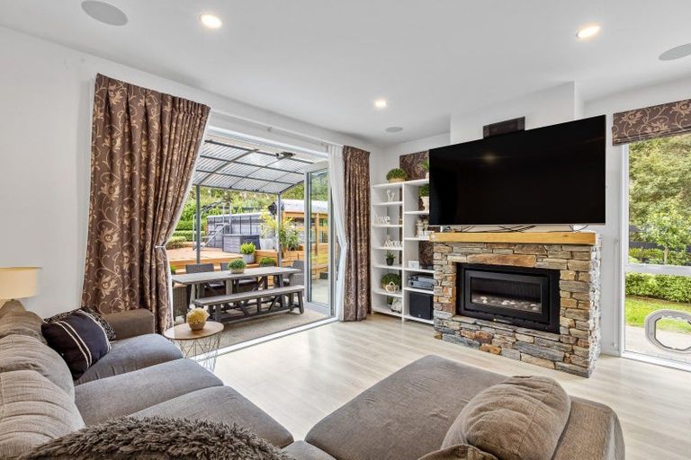 Photo of property in 8 Somerset Place, Stanmore Bay, Whangaparaoa, 0932