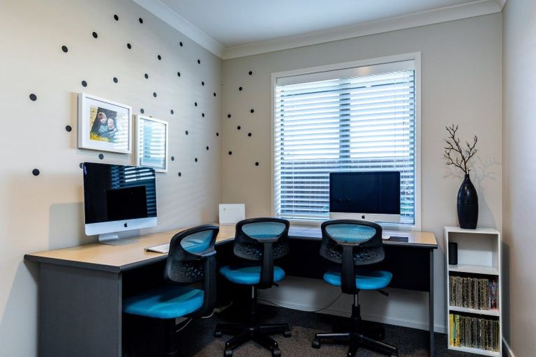 Photo of property in 15 De Castro Drive, Blenheim, 7201