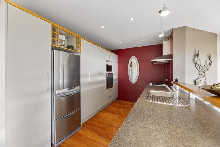 Photo of property in 14 Kingsgate Lane, Waihola, Milton, 9073