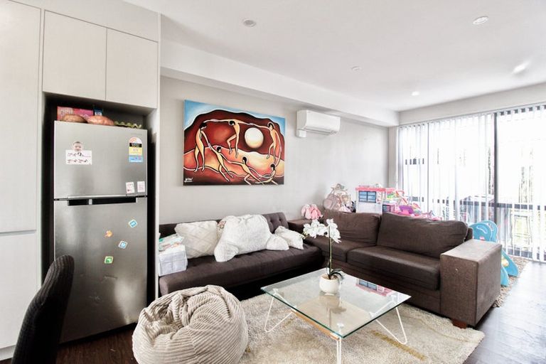 Photo of property in 4 Karoro Road, Flat Bush, Auckland, 2019