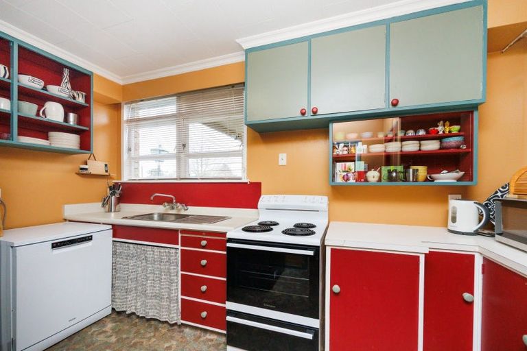 Photo of property in 21 Anaru Place, Awapuni, Palmerston North, 4412