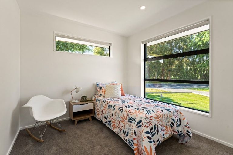 Photo of property in 100 Hagart-alexander Drive, Mosgiel, 9024