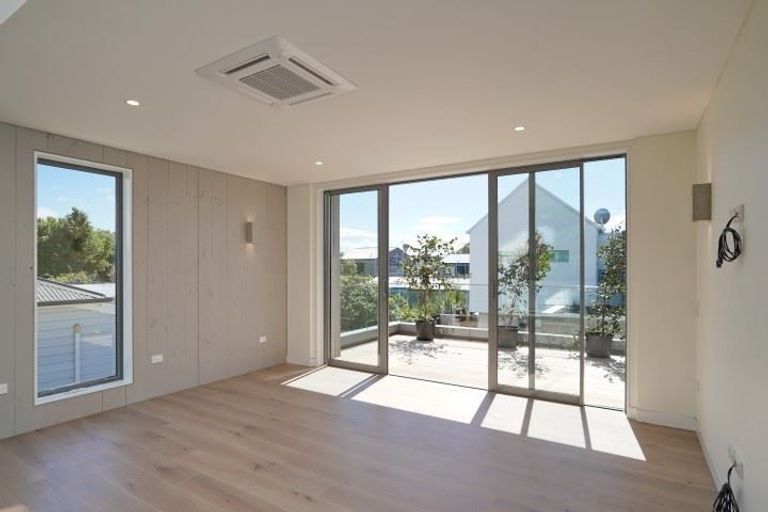 Photo of property in 59 Derby Street, Westport, 7825