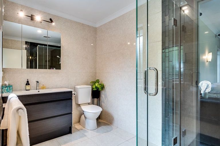 Photo of property in 1 Delta Mews Place, Clive, 4102